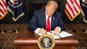 Trump anunţă un nou acord petrolier cu Venezuela